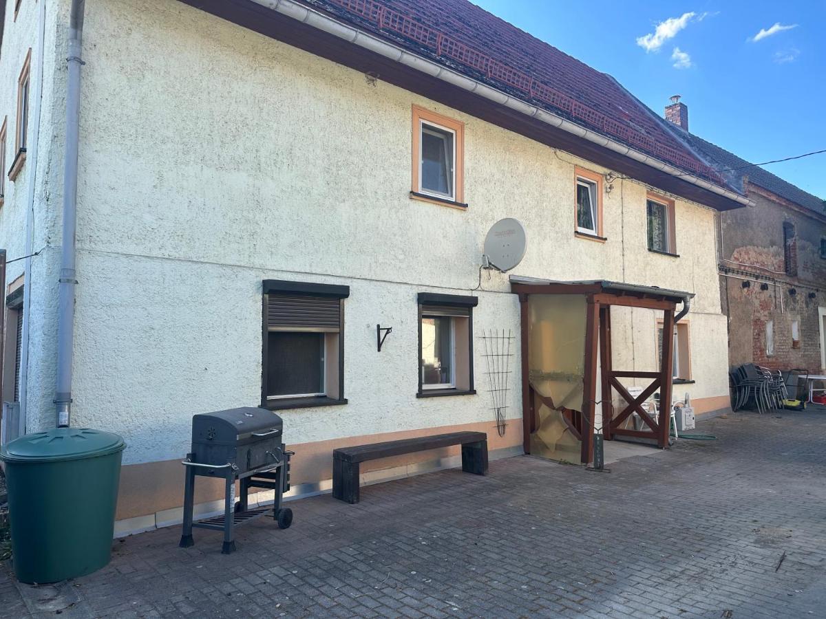 Вилла Monteurshaus Im Leipziger Suede Naehe A38 Экстерьер фото